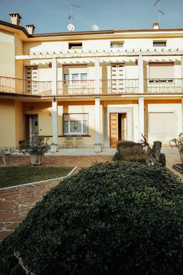 Giada Rooms Peschiera del Garda Exterior foto